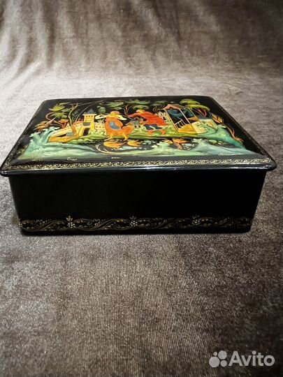 Шла девица за водой.Шкатулка.Палех.1975 год