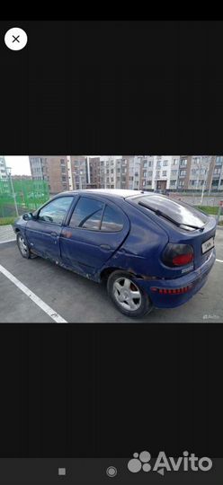 Renault Megane 2.0 МТ, 1998, битый, 200 000 км