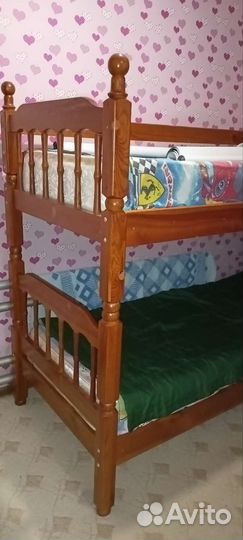 Двухъярусная кровать