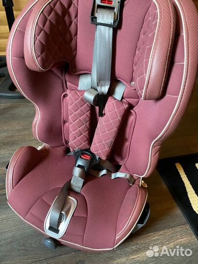 Кресло happy baby с isofix