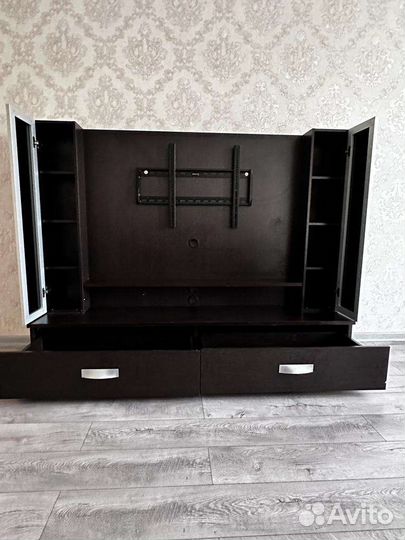 Подставка под телевизор