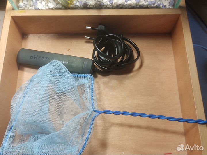 Аквариум 3.8л б/у с подсветкой