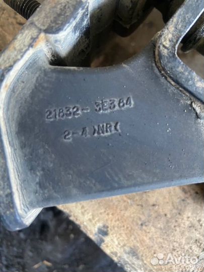 Подушка АКПП Kia Sorento BL D4CB 2007