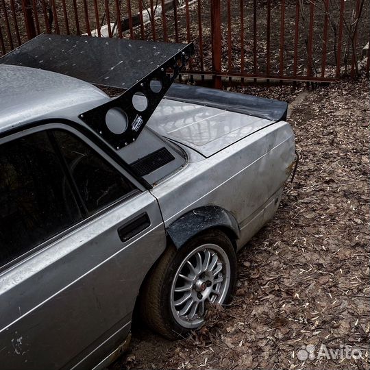 Спойлер на стойки ваз 2105-07