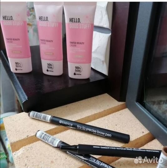 Тональный крем, карандаш для бровей. Германия