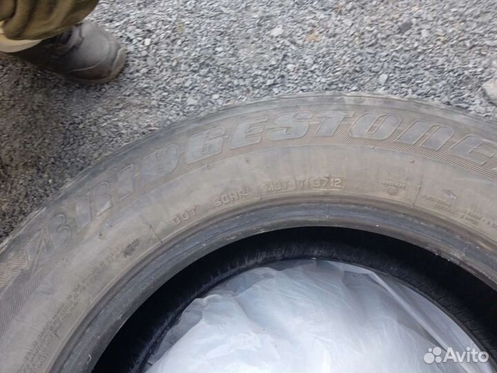 Bridgestone 613V 215/65 R16 98H