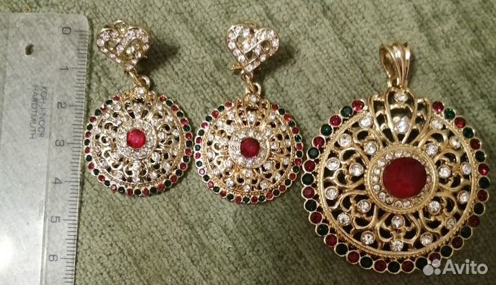 Набор серьги и подвеска