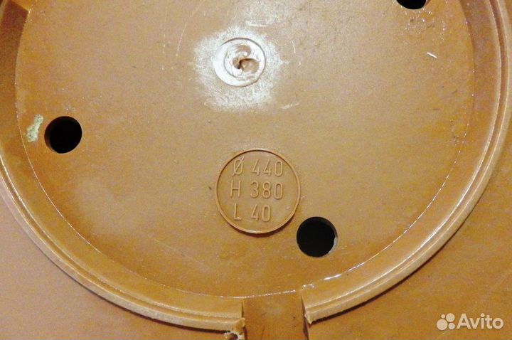 Большой цветочный горшок