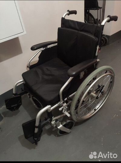 Инвалидная коляска складная бу