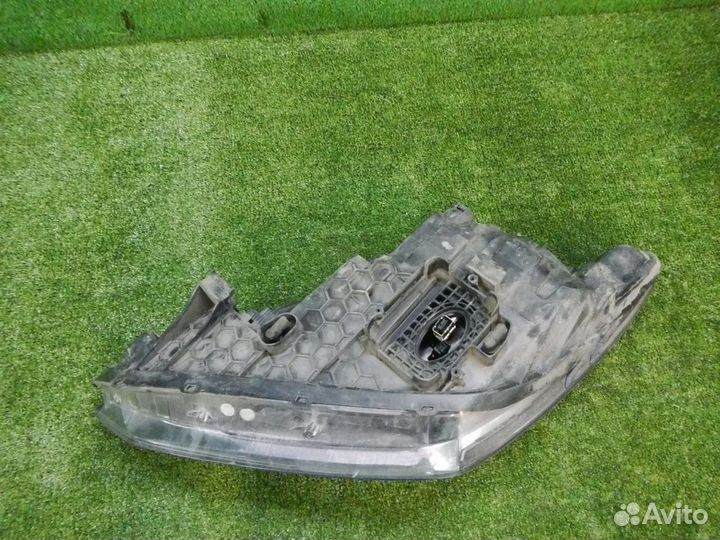 Фара правая Hyundai Santa Fe