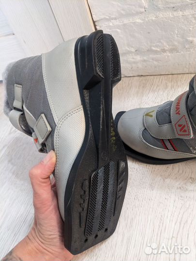 Ботинки детские 32р. беговые лыжи