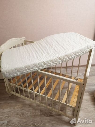 Кроватка детская с матрасом