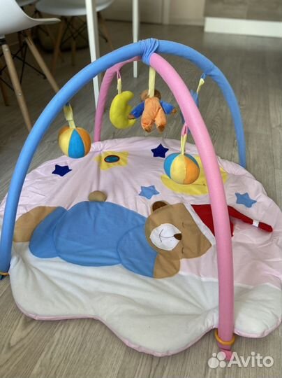Развивающий коврик новый