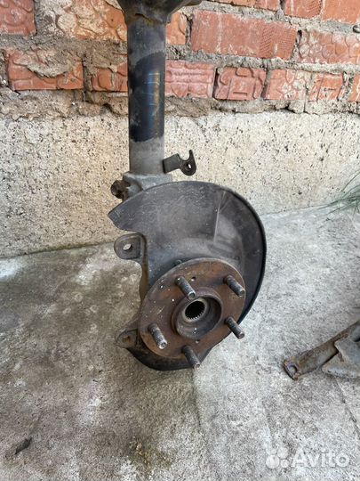 Амортизатор в сборе со ступицей honda Hr-v