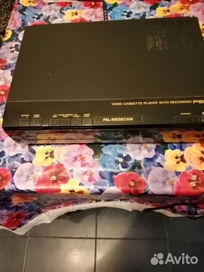 DVD плеер hitachi