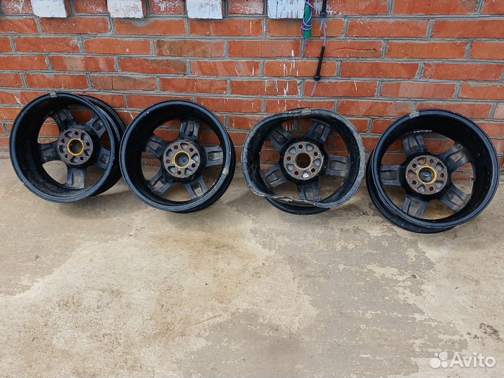 Литые диски R14 Toyota не комплект