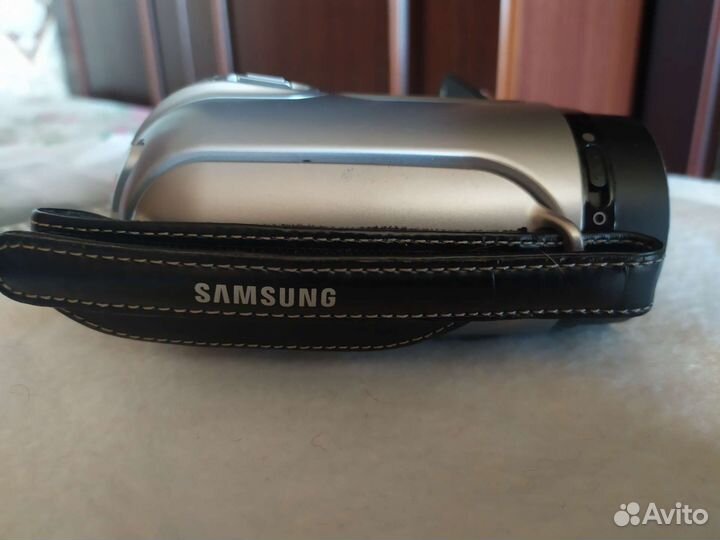 Цифровая видеокамера samsung