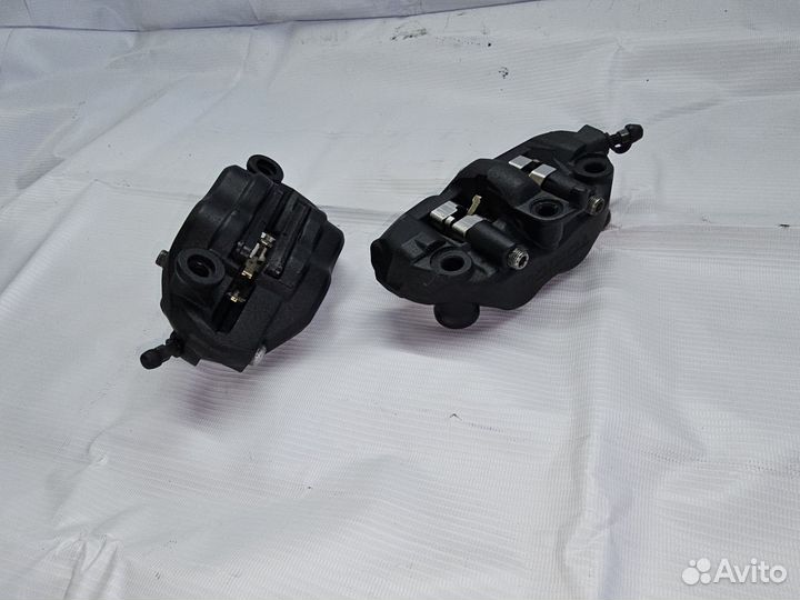 Супорта передние honda cbr 1000 rr 06