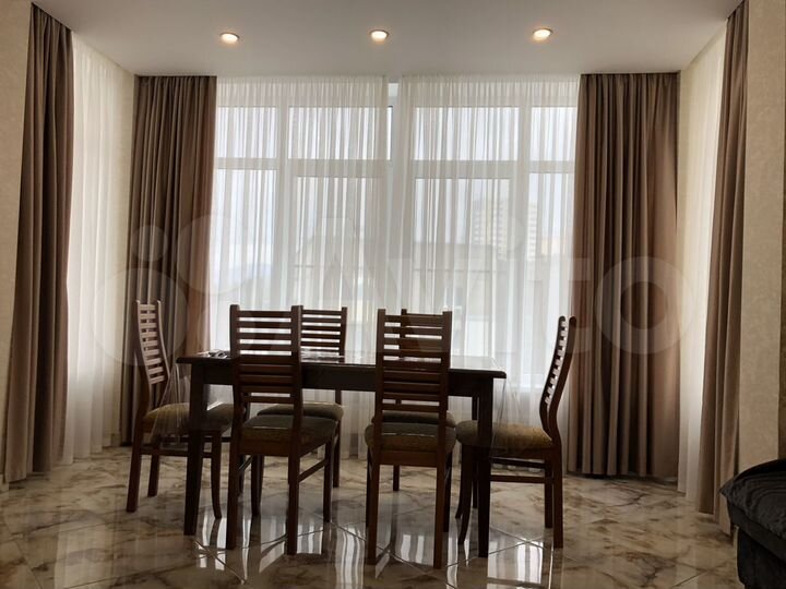 3-к. квартира, 90 м², 5/10 эт.