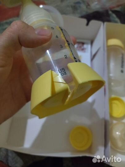 Молокоотсос medela ручной