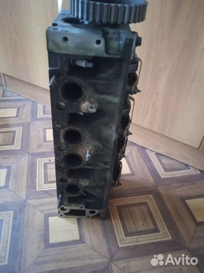 ГБЦ мотора K7J710