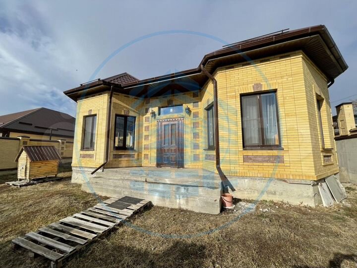 Дом 201 м² на участке 4 сот.