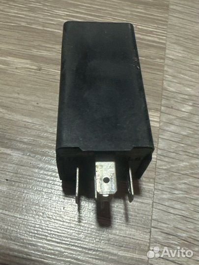 Реле Audi 80 B3 1989
