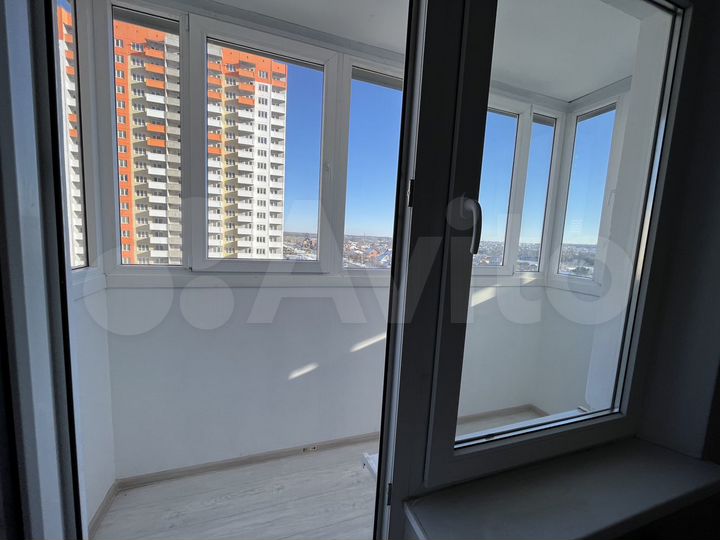 3-к. квартира, 65 м², 10/18 эт.