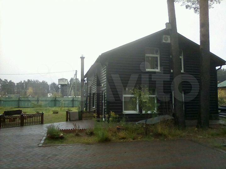 Дом 383 м² на участке 1,5 га