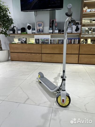 Электросамокат Ninebot eKickscooter Zing C10