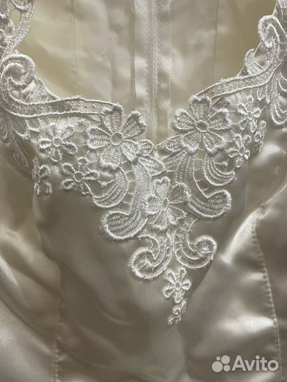 Платье свадебное