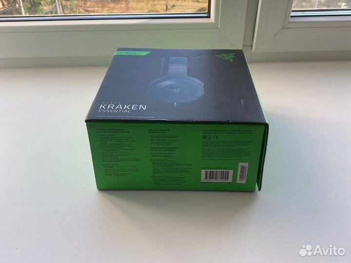 Игровые наушники Razer Kraken Essential