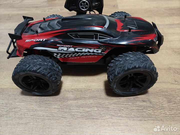 Машинка на радиоуправлении