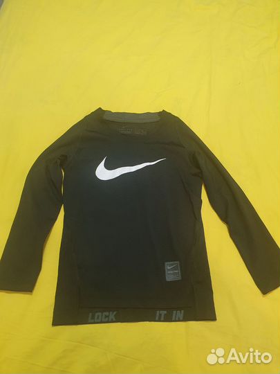 Лонгслив nike