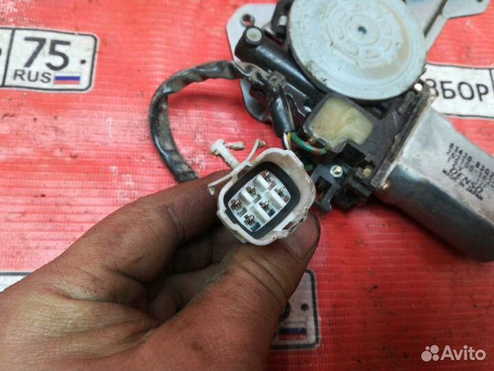 Стеклоподъемный механизм передний правый Suzuki