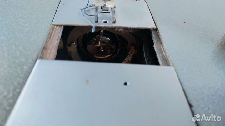 Швейная машина Чайка 3