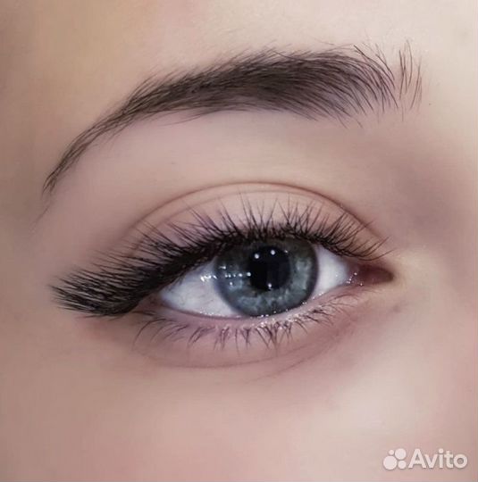 Наращивание ресниц, классика и объемы