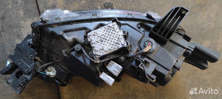 Фара LED левая Mitsubishi Outlander 3