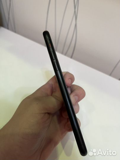 Телефон iPhone XR 64 gb