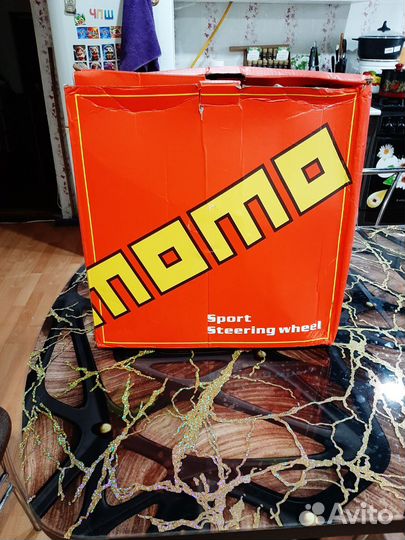 Спортивный руль momo