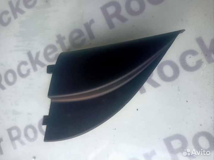 Уголок зеркала левый Kia Sportage 4