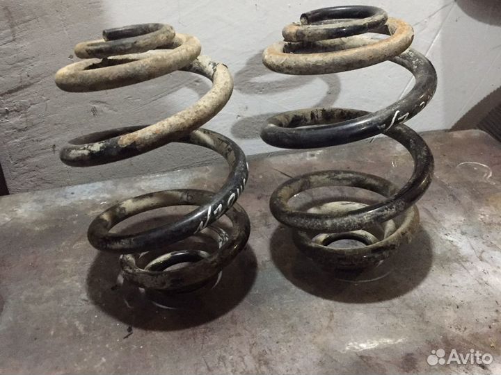 Пружины задние