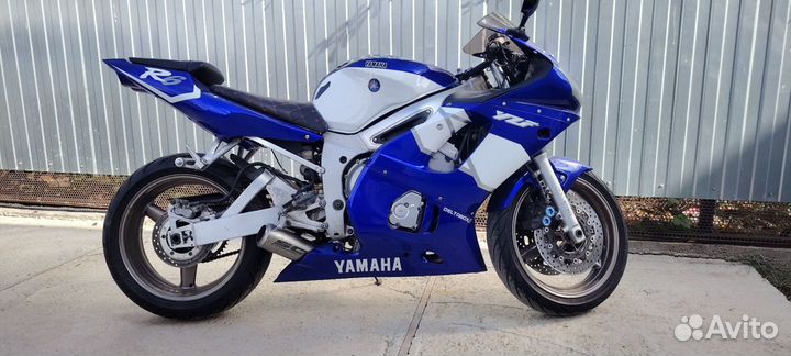 Продам спортивный мотоцикл yamaha YZF R6