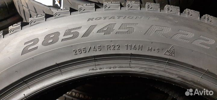 Pirelli Ice Zero 2 285/45 R22 114H