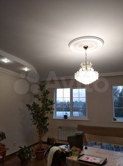 Дом 198 м² на участке 7,5 сот.