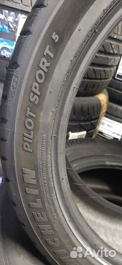 Michelin Pilot Sport 5 215/45 R18 93Y