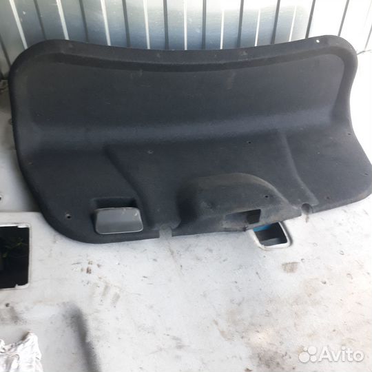 Обшивка крышки багажника Форд Фокус 2 седан