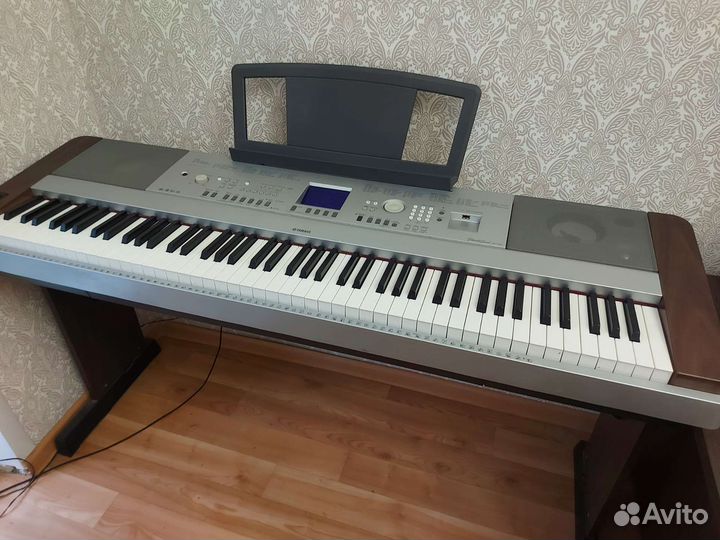 Цифровое пианино yamaha DGX-640