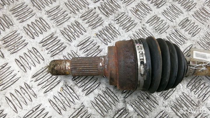 Полуось задняя (приводной вал, шрус) Land Rover