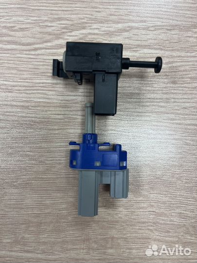 Датчик тормоза mazda cx-5